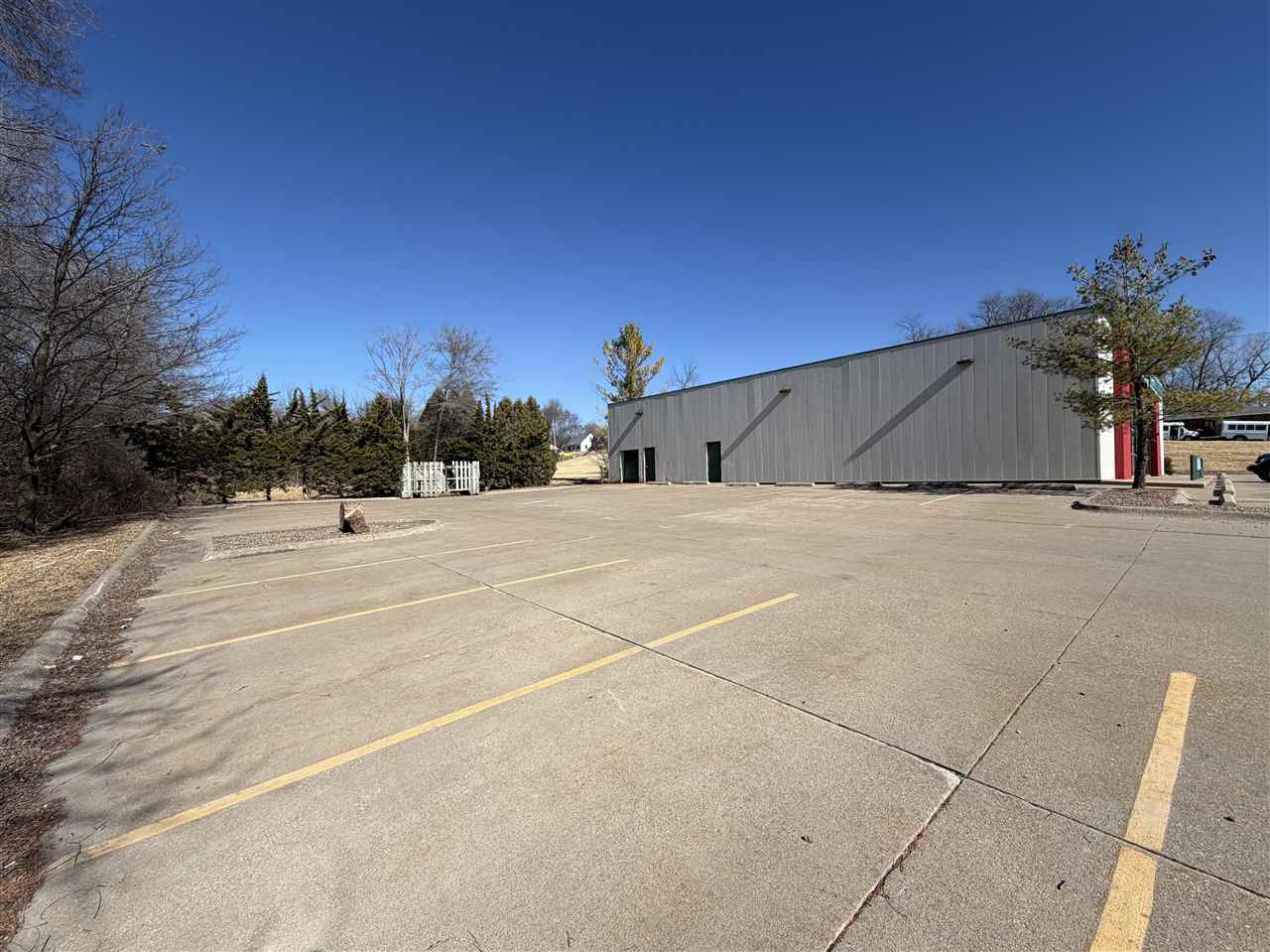2020 E Locust Street Davenport IA 52803