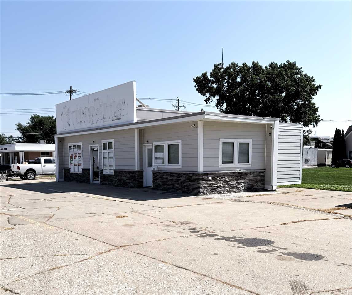 414 C Avenue Vinton IA 52349