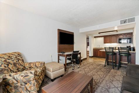 90 NE Twixt Town Road Cedar Rapids IA 52402