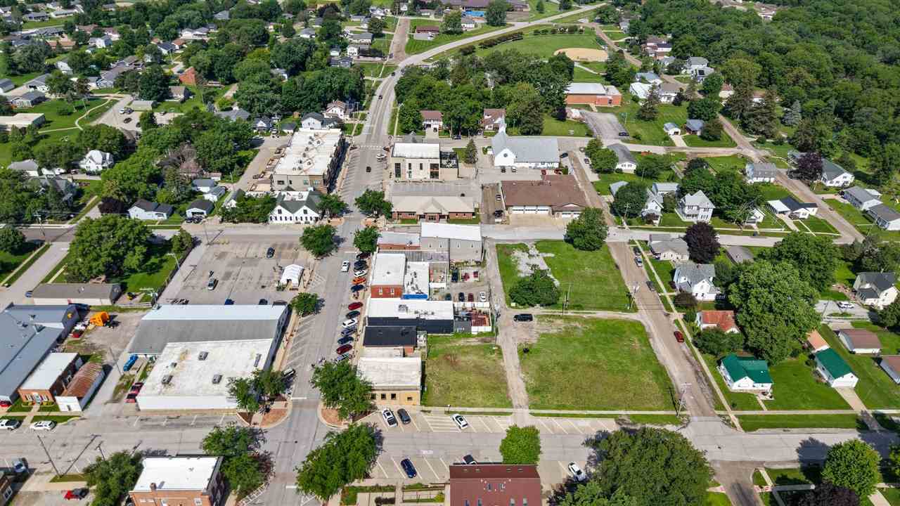 112 N Iowa Street Solon IA 52333