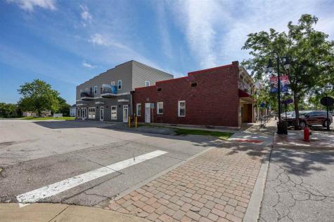 112 N Iowa Street Solon IA 52333