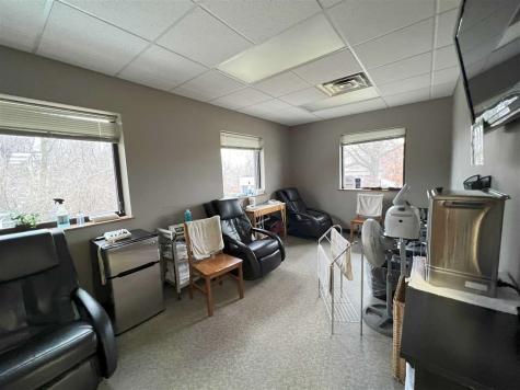 4201 Glass Road NE Cedar Rapids IA 52402