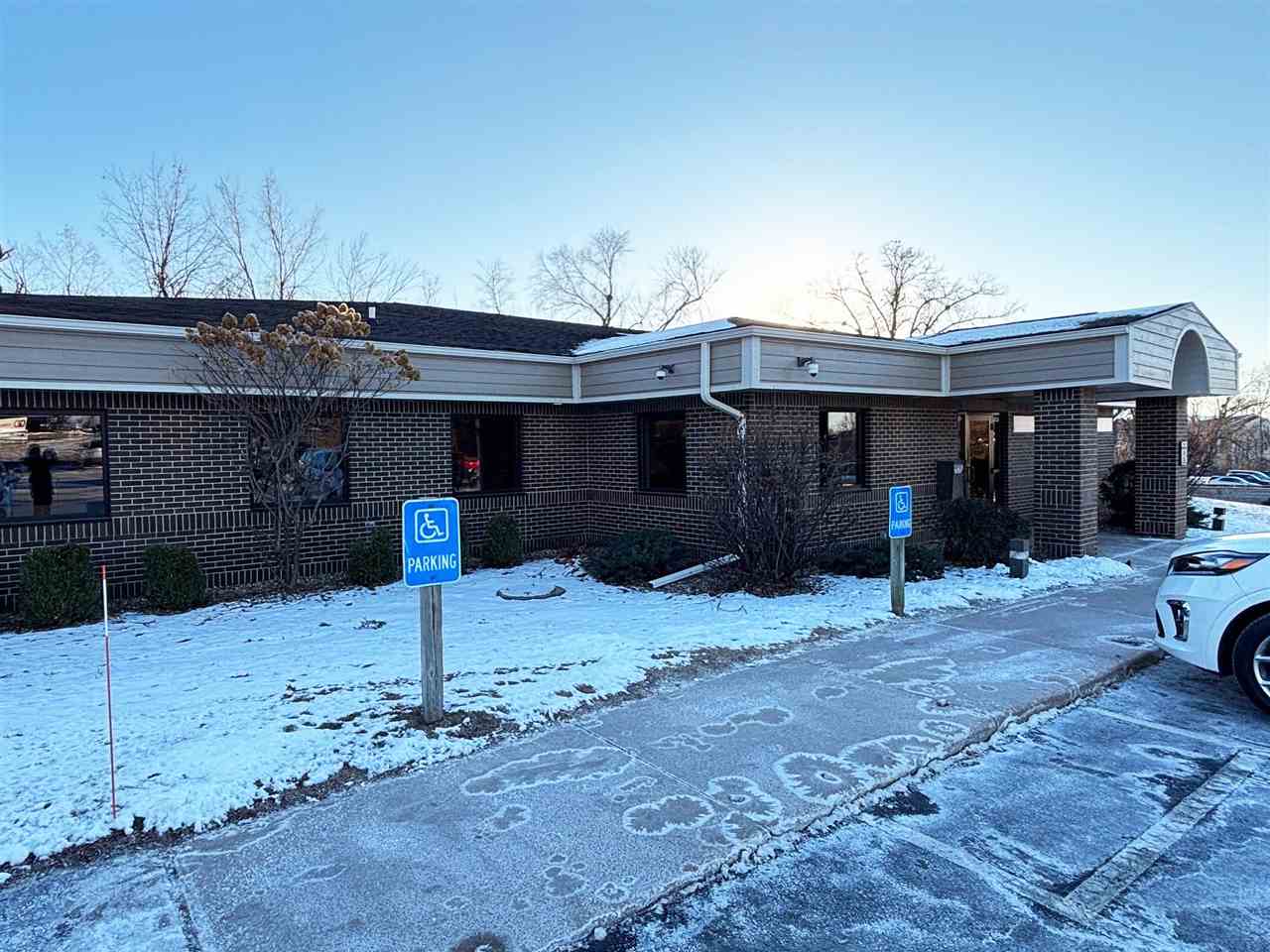 4201 Glass Road NE Cedar Rapids IA 52402