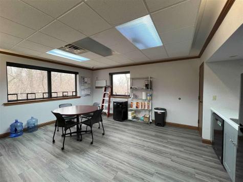 4201 Glass Road NE Cedar Rapids IA 52402