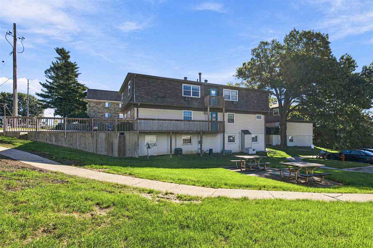 755 & 757 W Benton Street Iowa City IA 52246