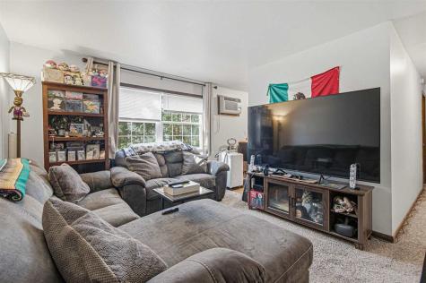 755 & 757 W Benton Street Iowa City IA 52246
