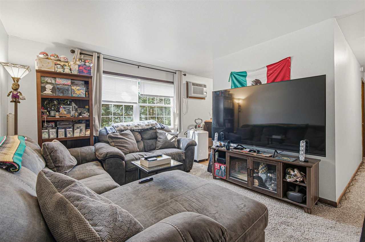 755 & 757 W Benton Street Iowa City IA 52246