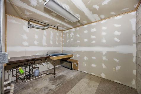 408 Highland Court Iowa City IA 52240