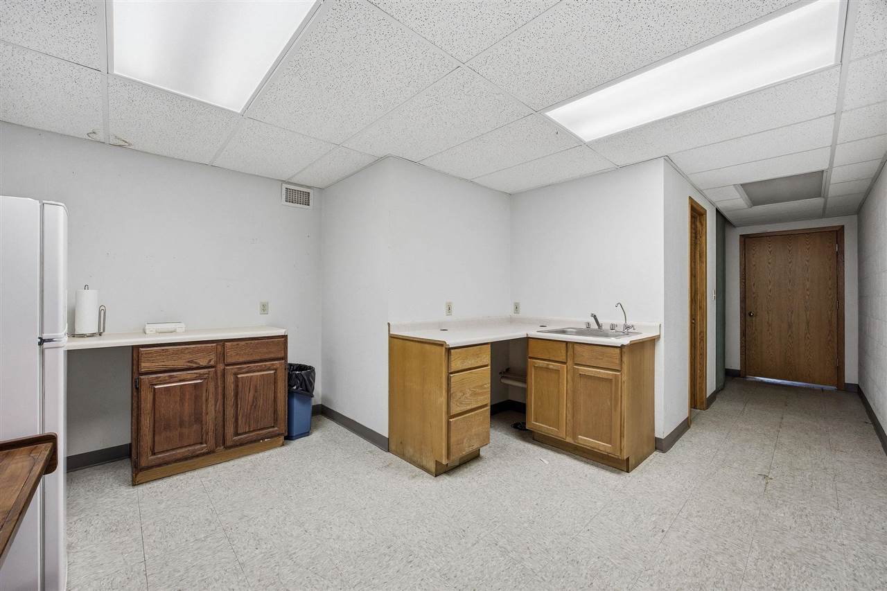 408 Highland Court Iowa City IA 52240