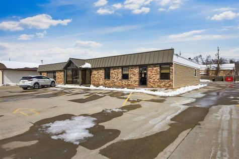 408 Highland Court Iowa City IA 52240