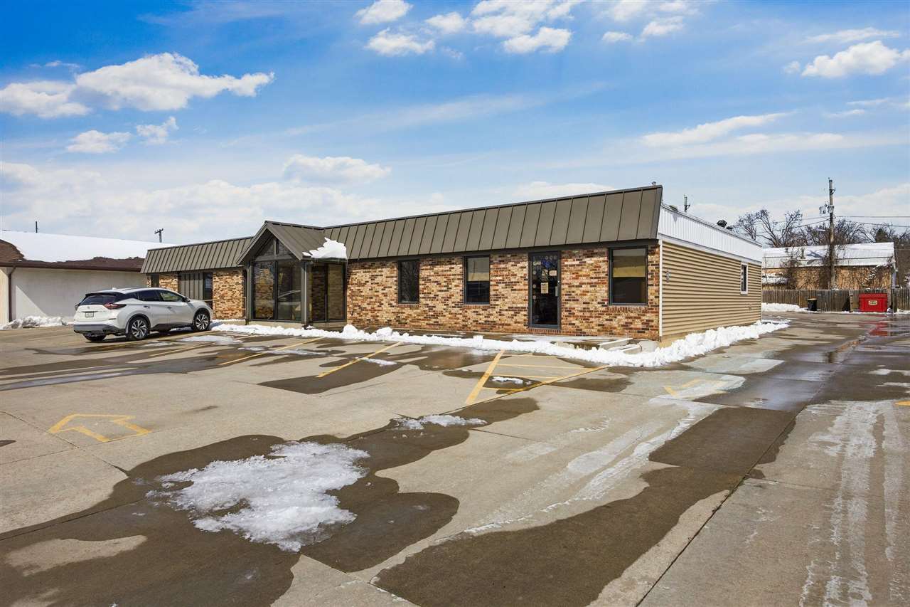 408 Highland Court Iowa City IA 52240