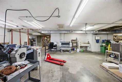 408 Highland Court Iowa City IA 52240