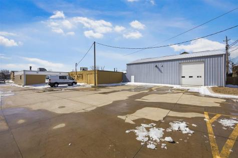 408 Highland Court Iowa City IA 52240
