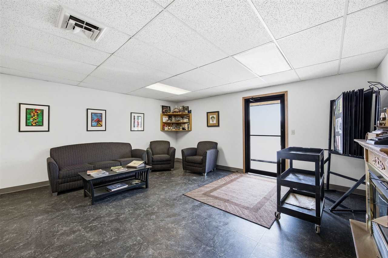 408 Highland Court Iowa City IA 52240