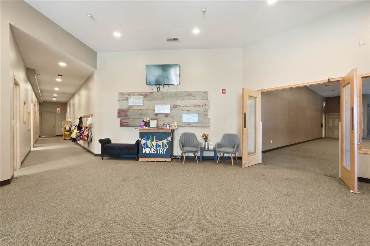 70 Kansas Avenue North Liberty IA 52317