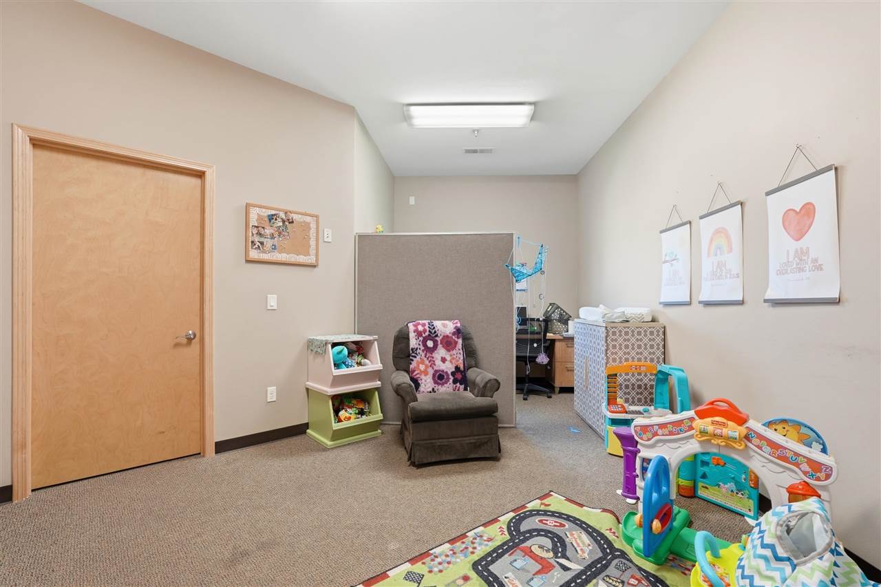70 Kansas Avenue North Liberty IA 52317