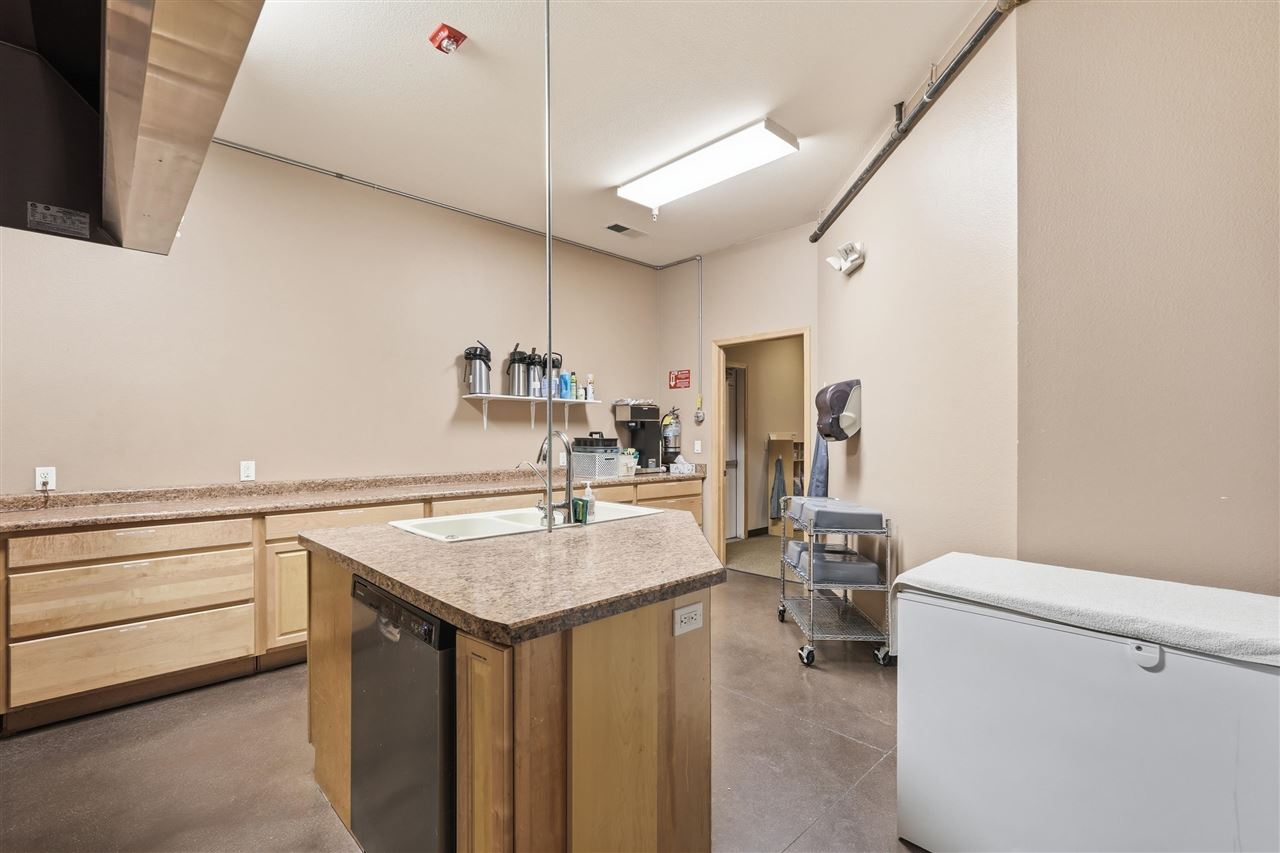 70 Kansas Avenue North Liberty IA 52317