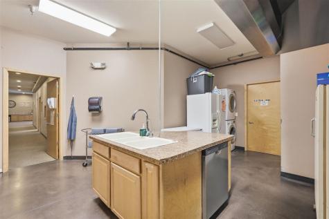 70 Kansas Avenue North Liberty IA 52317