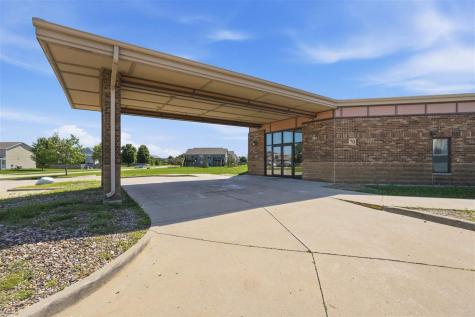 70 Kansas Avenue North Liberty IA 52317