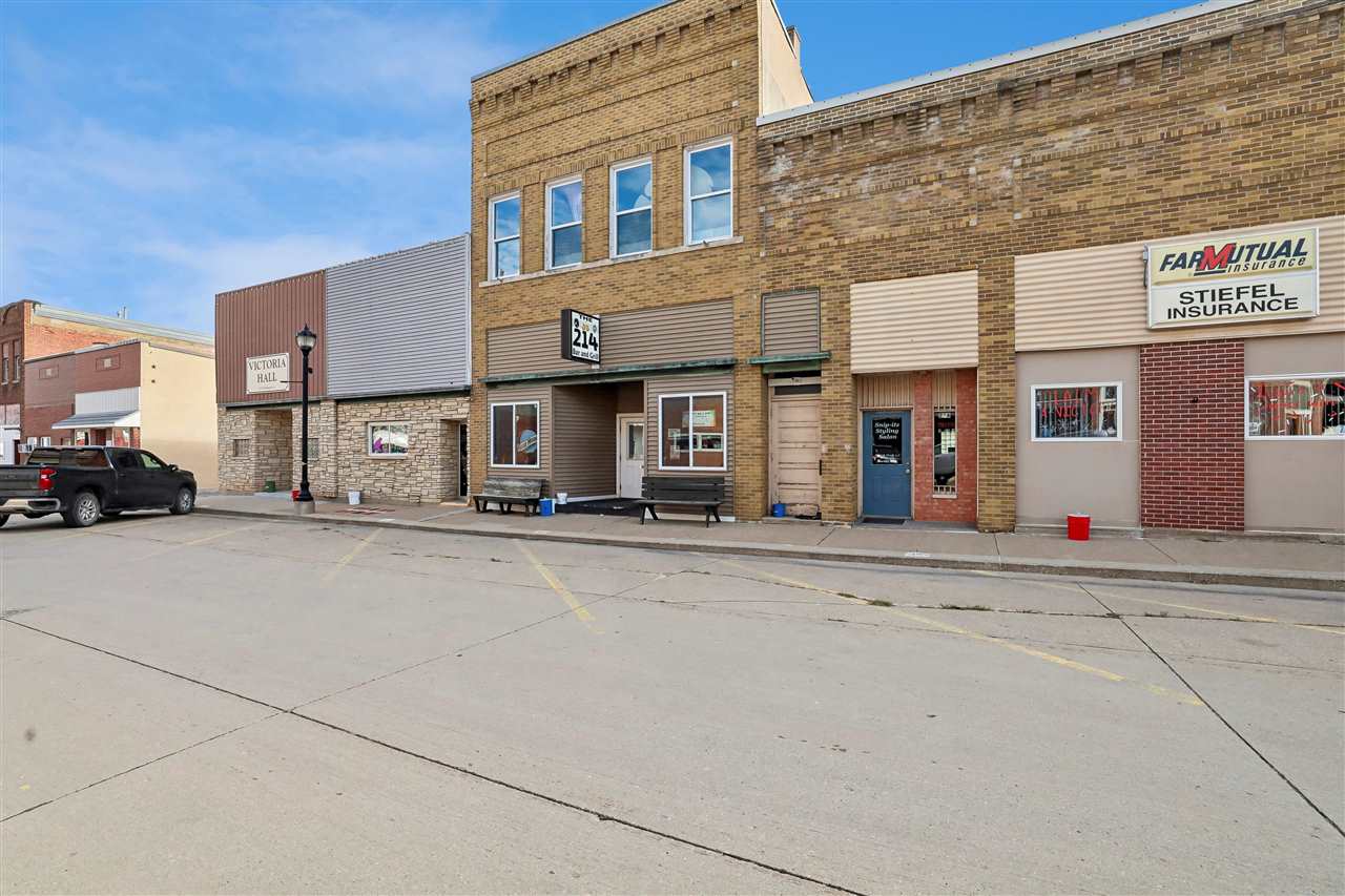 214 Washington Street Victor IA 52347