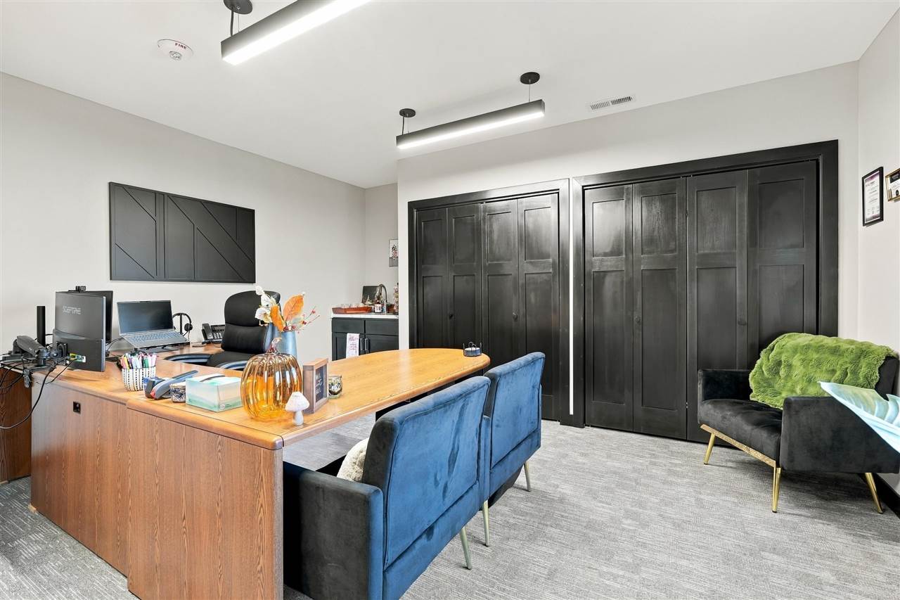 120 E Main Washington IA 52353