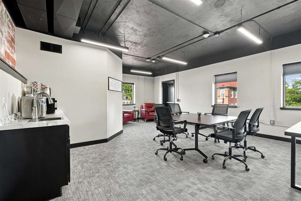 120 E Main Washington IA 52353