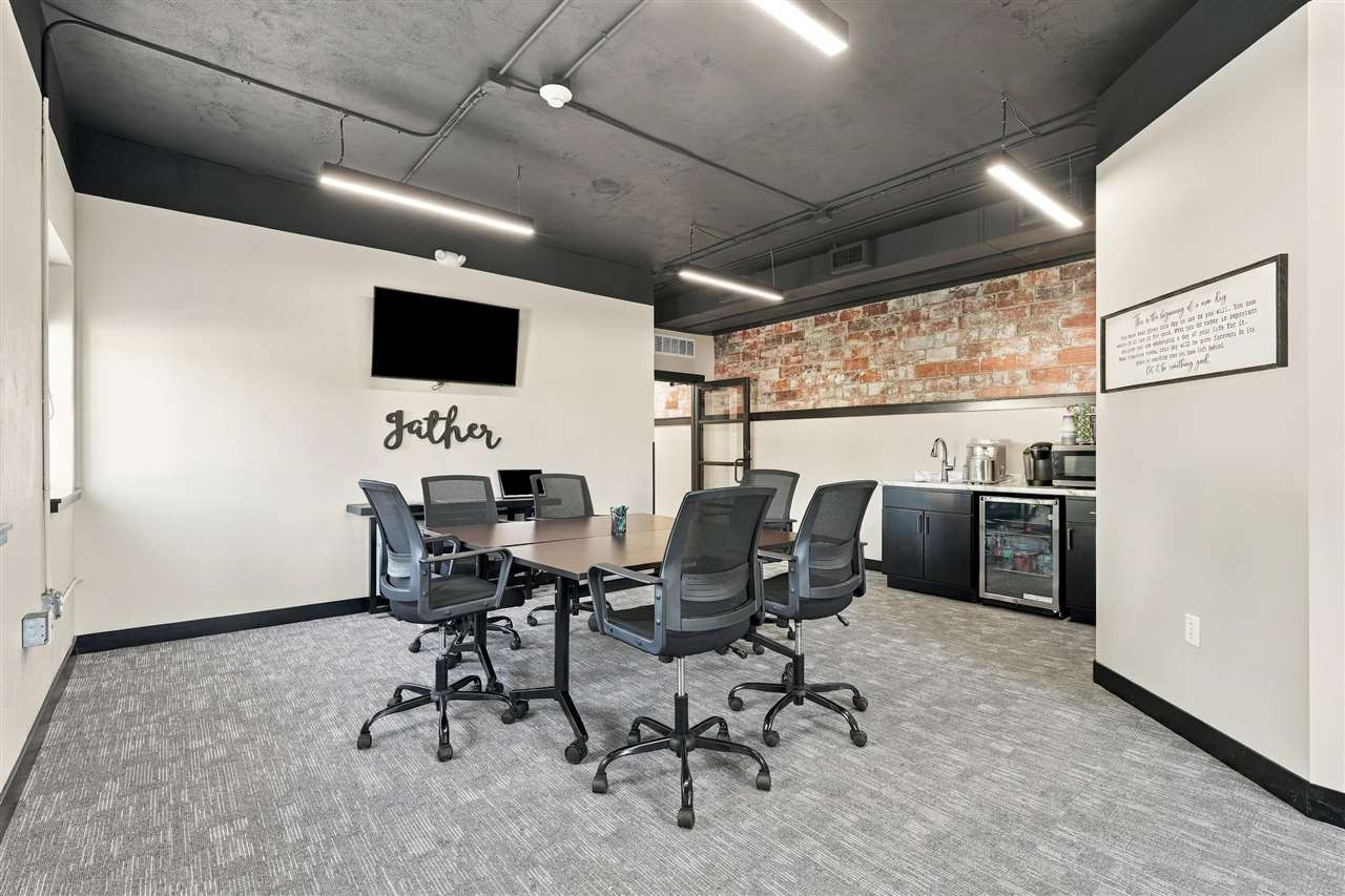 120 E Main Washington IA 52353