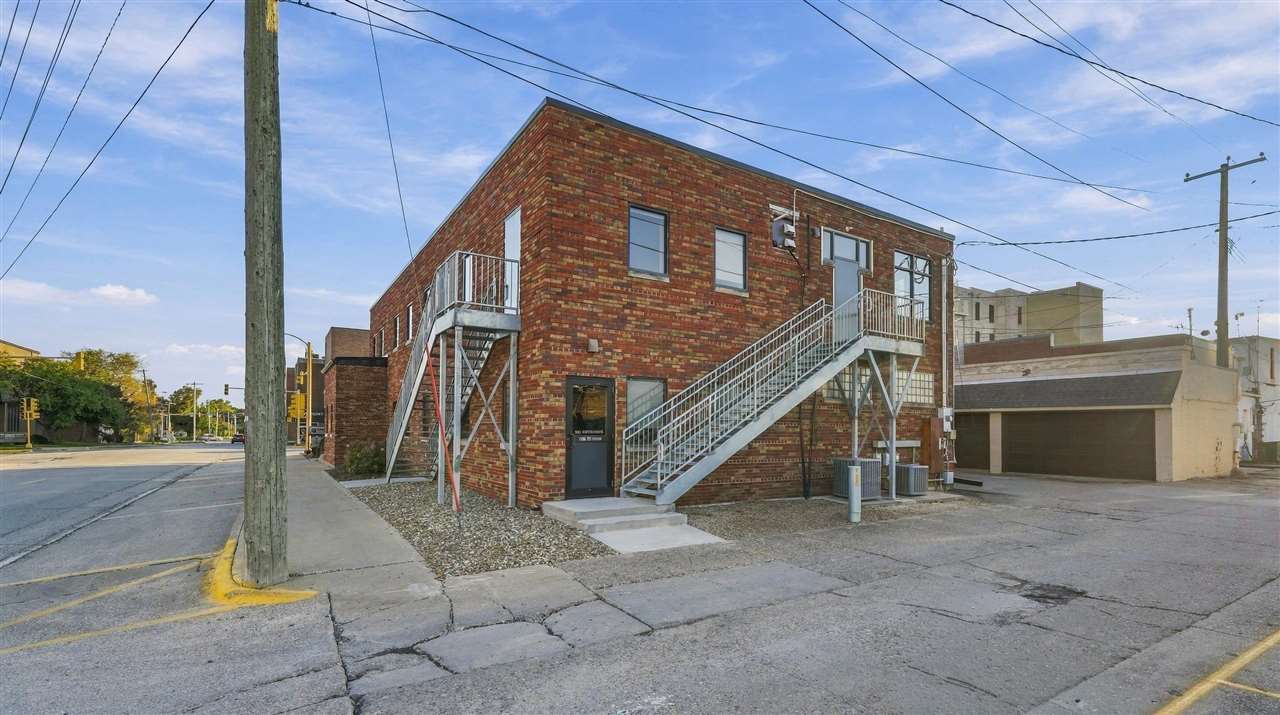 120 E Main Washington IA 52353