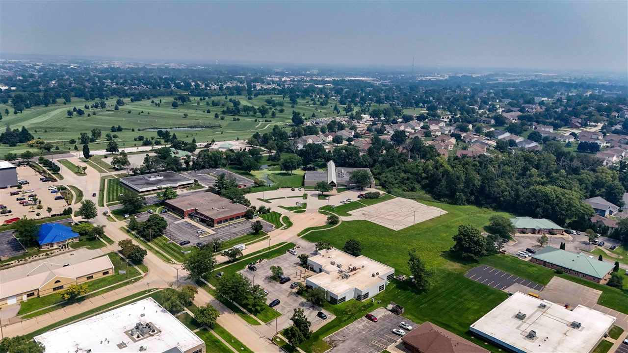 3950 River Ridge Drive NE Cedar Rapids IA 52402