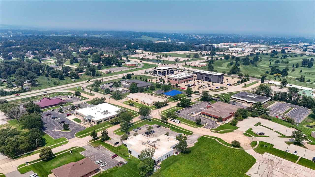 3950 River Ridge Drive NE Cedar Rapids IA 52402