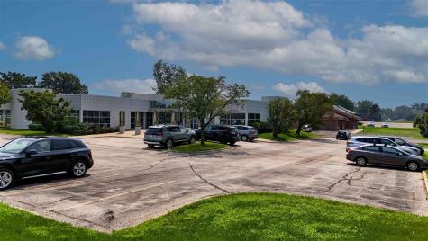 3950 River Ridge Drive NE Cedar Rapids IA 52402