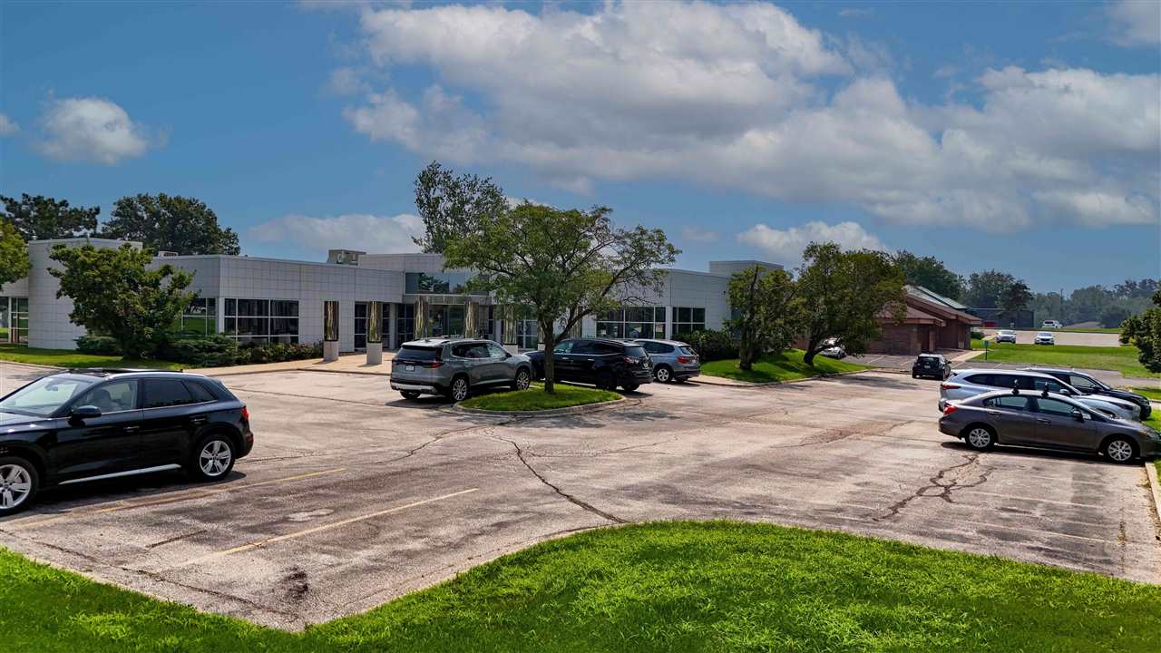 3950 River Ridge Drive NE Cedar Rapids IA 52402