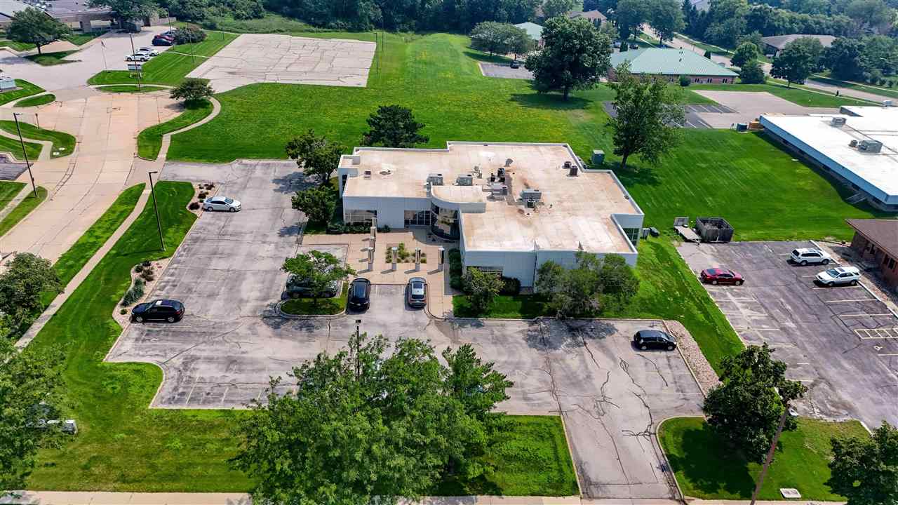 3950 River Ridge Drive NE Cedar Rapids IA 52402