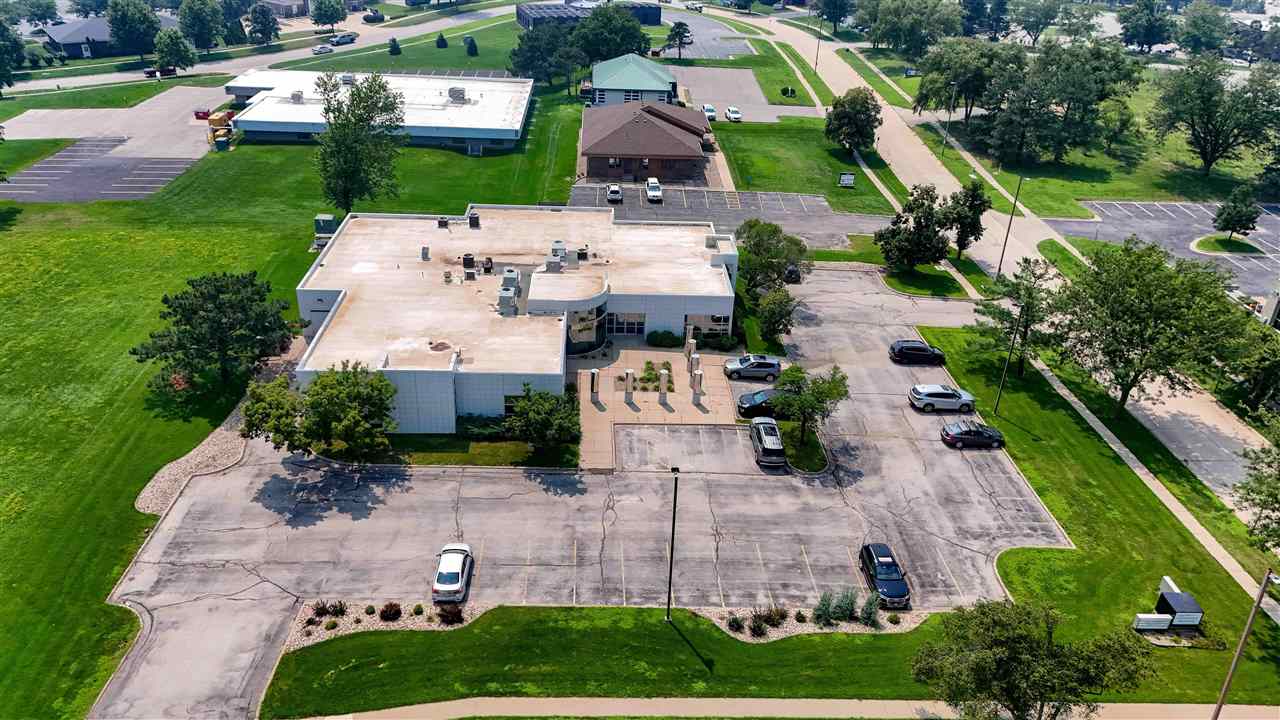 3950 River Ridge Drive NE Cedar Rapids IA 52402