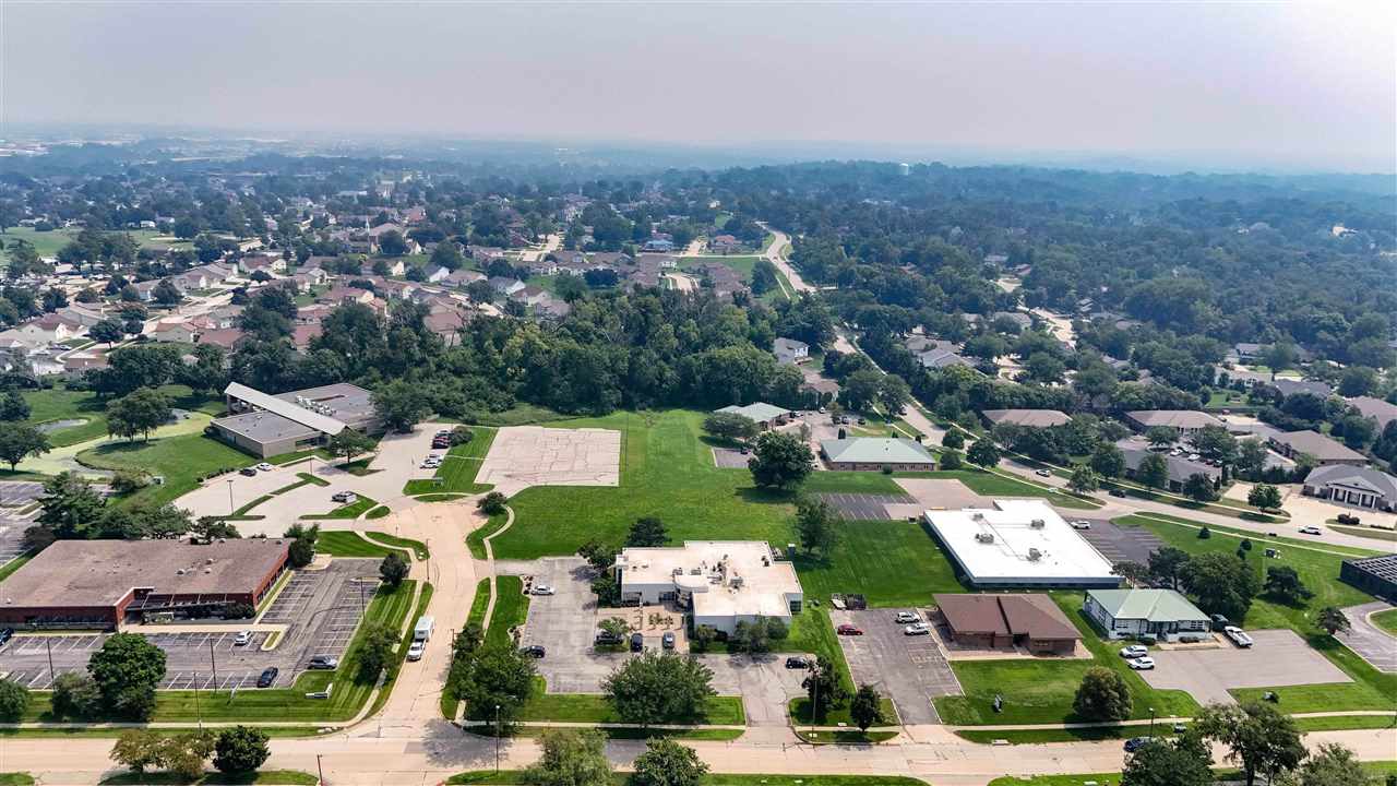 3950 River Ridge Drive NE Cedar Rapids IA 52402