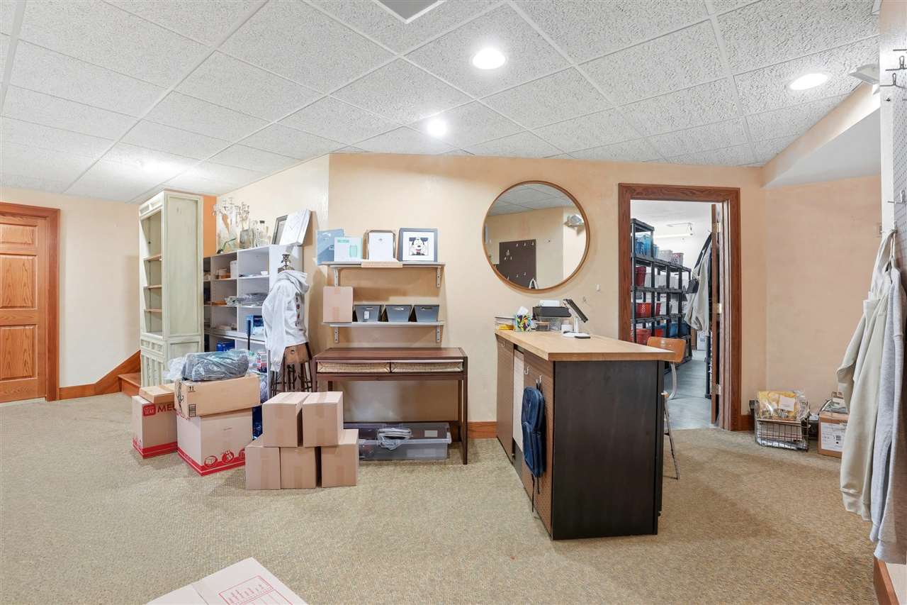 216 S 15th Avenue Washington IA 52353