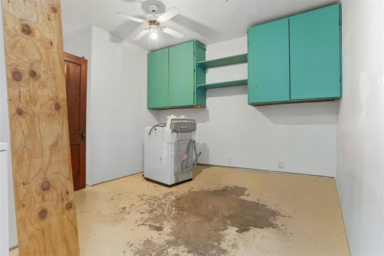 216 S 15th Avenue Washington IA 52353