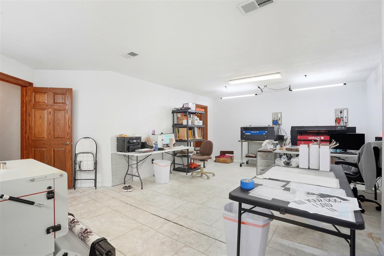 216 S 15th Avenue Washington IA 52353