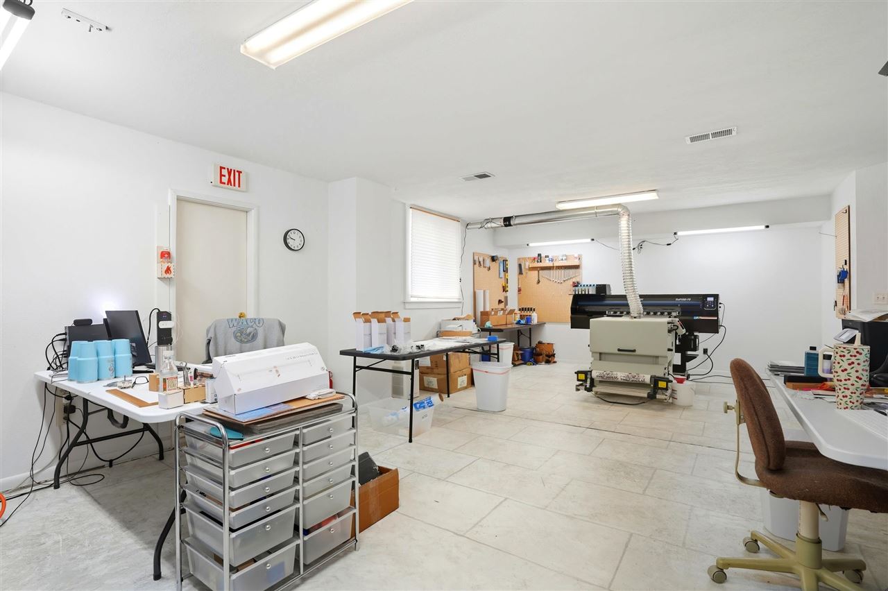 216 S 15th Avenue Washington IA 52353