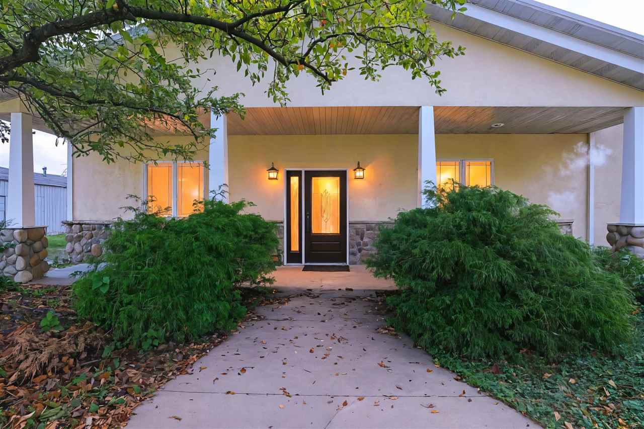 216 S 15th Avenue Washington IA 52353