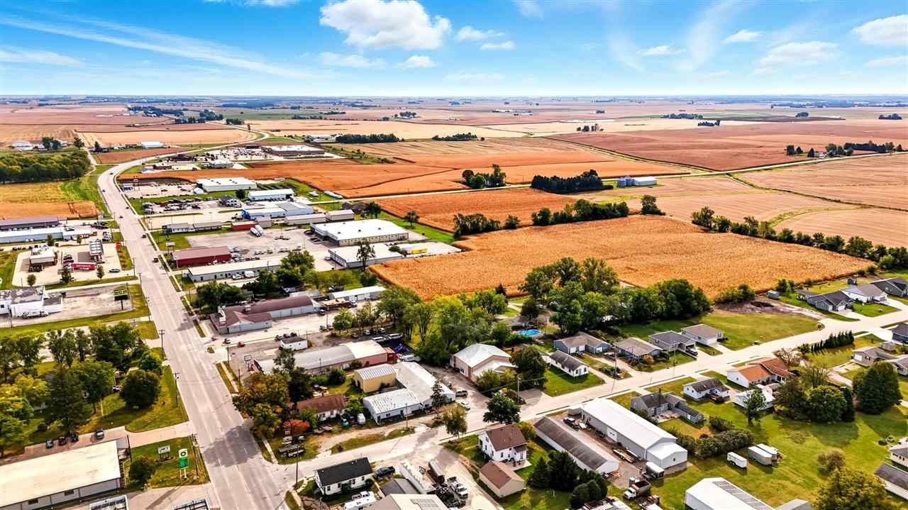 216 S 15th Avenue Washington IA 52353