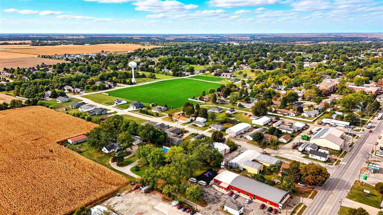 216 S 15th Avenue Washington IA 52353