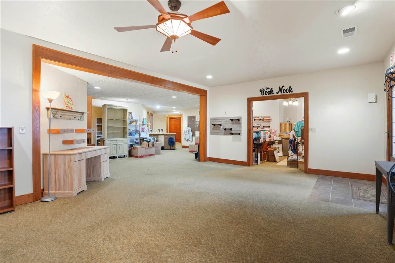216 S 15th Avenue Washington IA 52353