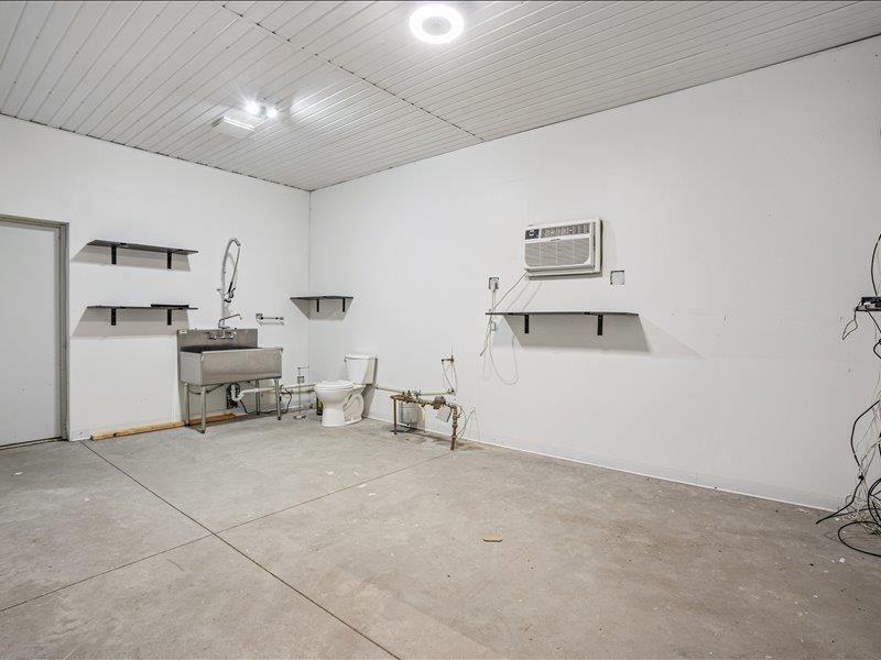 1405 River's Edge Drive Muscatine IA 32761