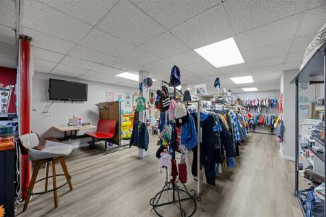 118 N Franklin Street Manchester IA 52057