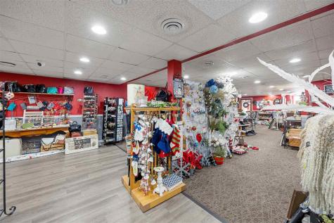 118 N Franklin Street Manchester IA 52057