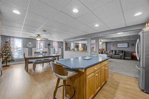 118 N Franklin Street Manchester IA 52057