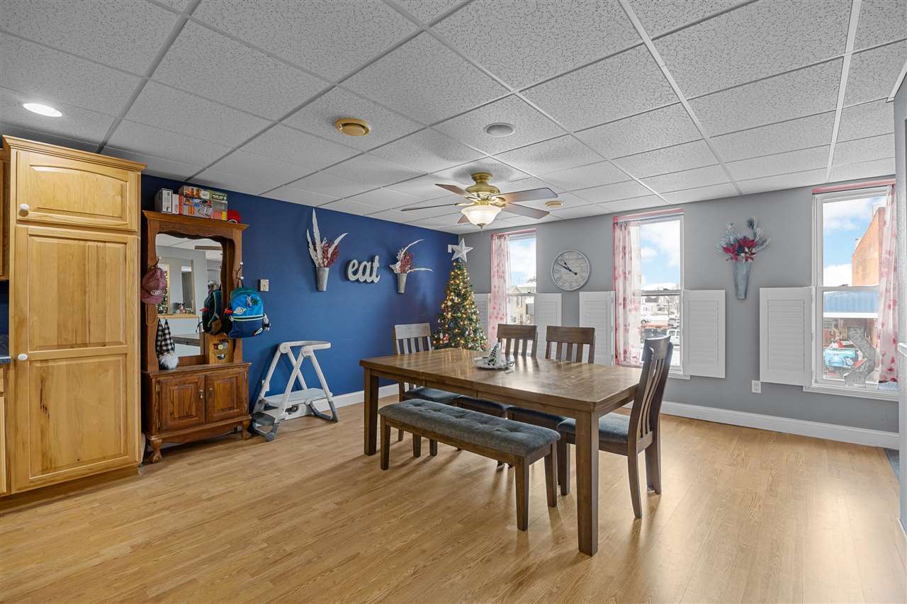 118 N Franklin Street Manchester IA 52057