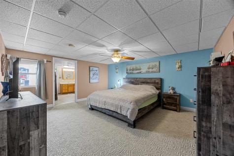 118 N Franklin Street Manchester IA 52057