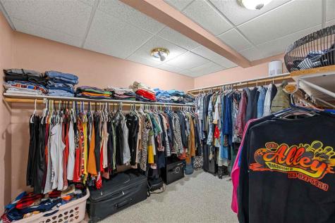118 N Franklin Street Manchester IA 52057